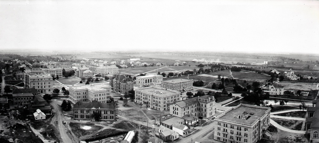 Old black and white overhead picture of Texas A&M